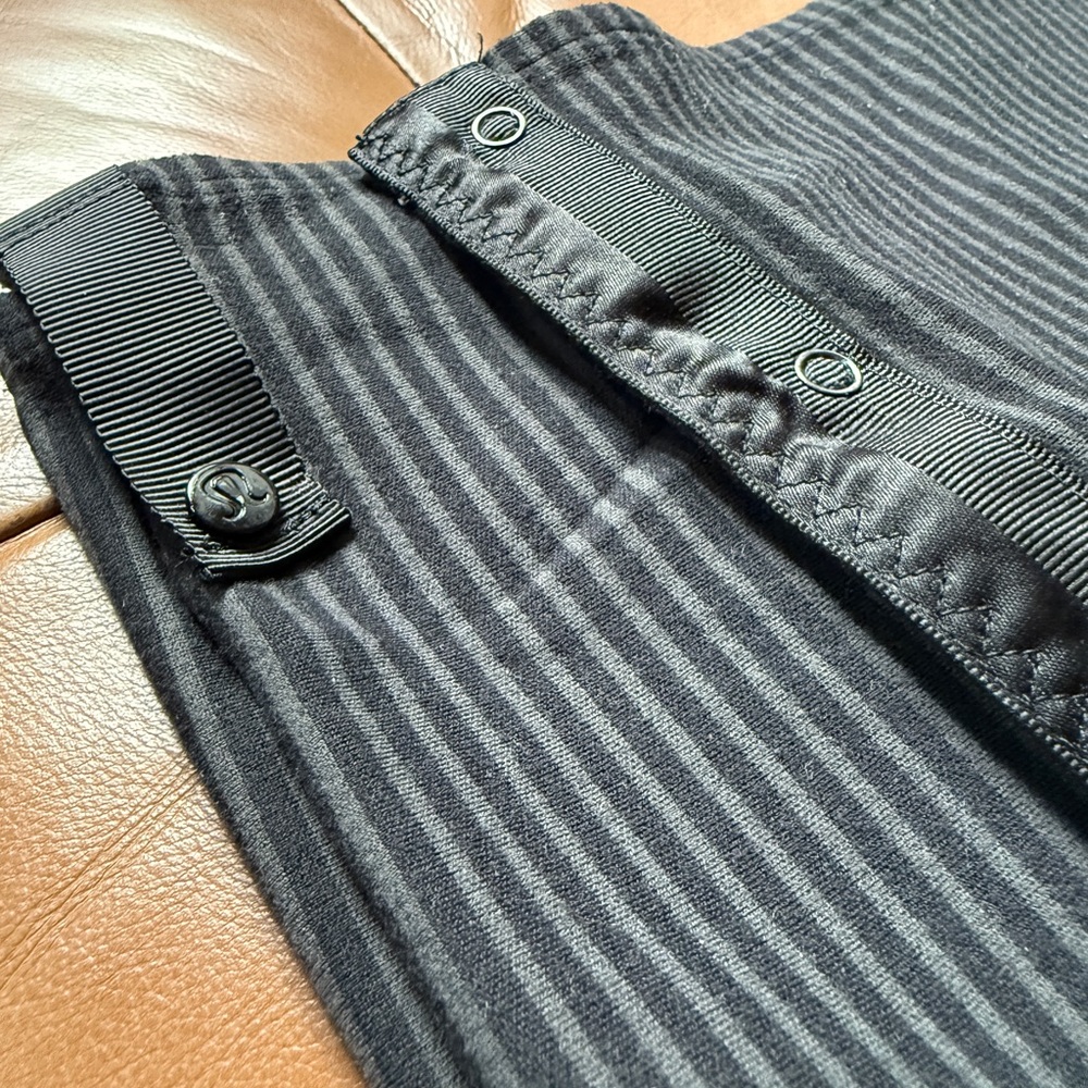 lululemon Vinyasa Scarf – Black/Grey Microstripe (O/S)